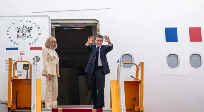French President concludes state visit to Vietnam