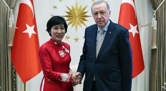 Vietnamese Ambassador presents credentials to Turkish President