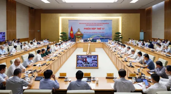 PM requests steering clear of formalism to accelerate transport projects