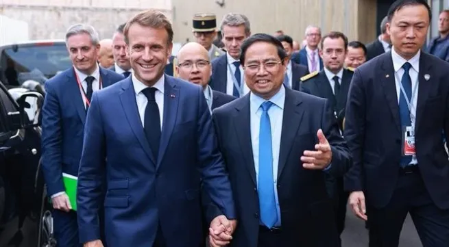Vietnamese PM meets with French President
