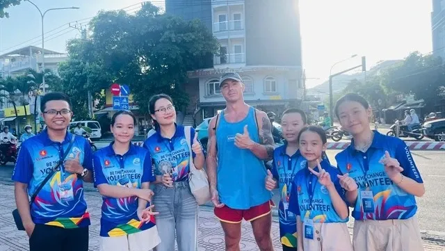 Young volunteers guide tourists in Nha Trang
