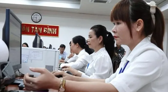 HCM City: New local administration model piloted in 102 wards, communes