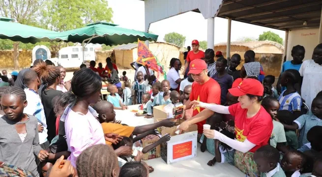 Vietnamese Blue Berets organise International Children’s Day for Abyei children