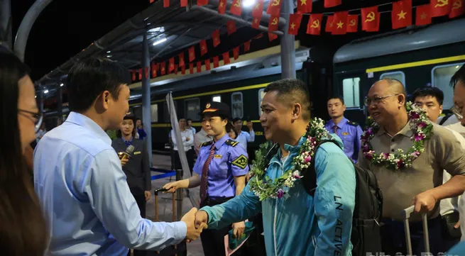 Viet Nam - China passenger train resumes after five-year suspension