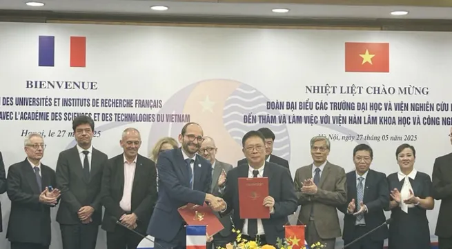Viet Nam, France enhance cooperation in education and science