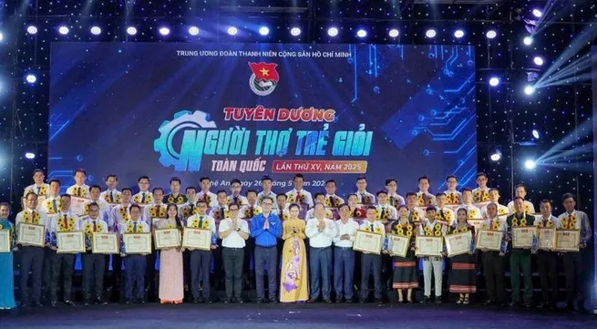 Fifty-one young skilled workers honoured