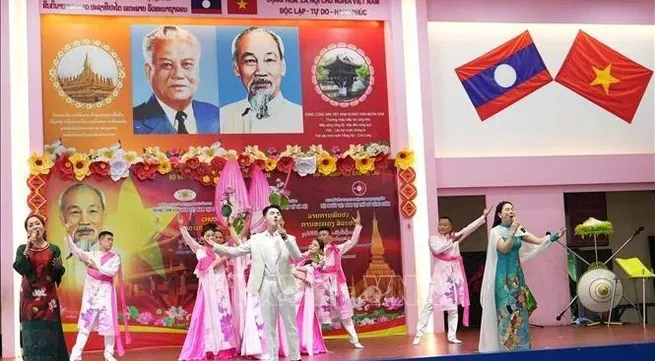 Art show in Laos honours President Ho Chi Minh on 135th birthday