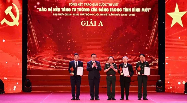 Ceremony honours winners of national writing contest on protecting Party’s ideological foundation