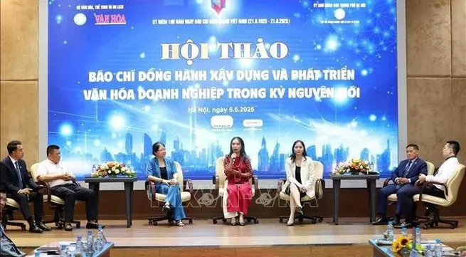 Ha Noi seminar discusses press's role in enterprise culture building