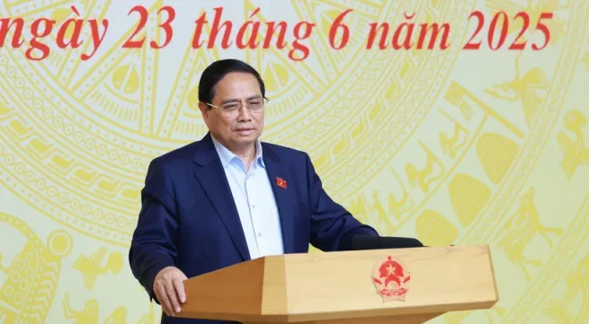 PM urges relentless efforts against smuggling, trade fraud