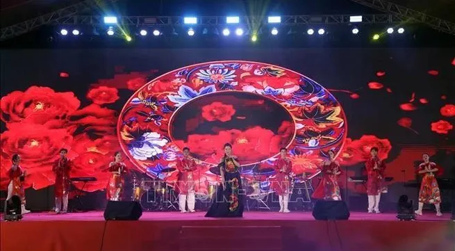 Viet Nam, US promote people-to-people exchanges