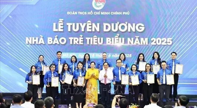 50 outstanding young journalists honoured