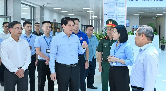 Quang Ninh must address challenges to local administration system's operations: President