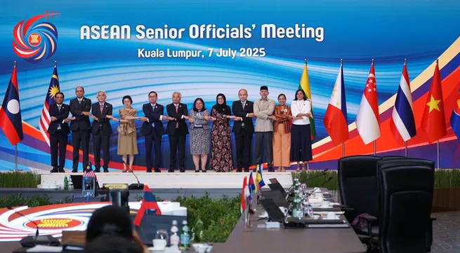 Vietnam attends ASEAN Senior Officials' Meeting in Malaysia