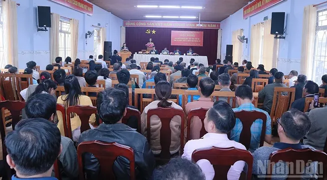 Politburo member Phan Dinh Trac meets with voters in Lam Dong