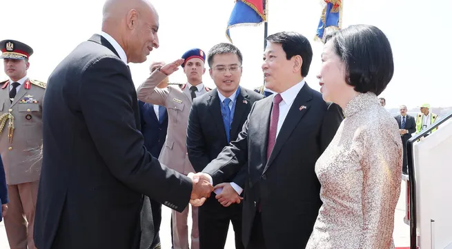 State President Luong Cuong arrives in Cairo, beginning state visit to Egypt