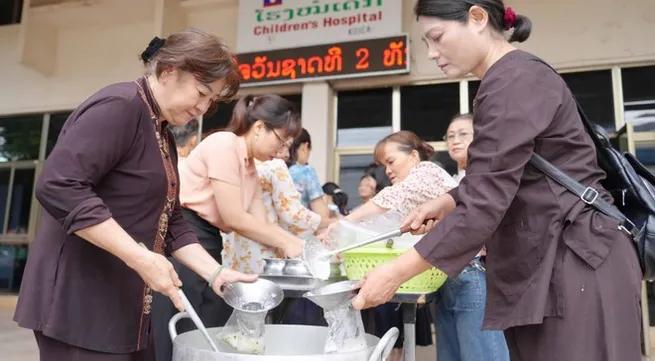 OVs in Laos provide heartfelt meals for the needy