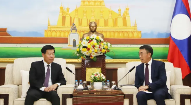 Viet Nam, Laos hold 10th political consultation