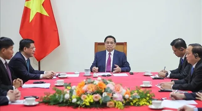 Vietnamese Prime Minister holds phone talks with Cambodian counterpart