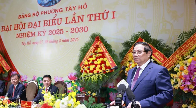 Prime Minister requests Tay Ho to become Hanoi's exemplary ward across areas