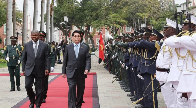 State President concludes visit to Angola