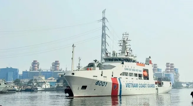 Viet Nam Coast Guard ship visits Indonesia to enhance maritime cooperation