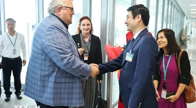 New Zealand Parliament Speaker arrives in Hanoi, beginning official visit to Vietnam