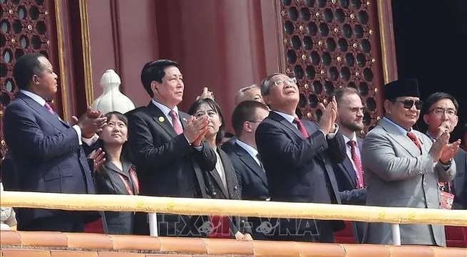 State President attends military parade marking 80th anniversary of world people's victory over fascism