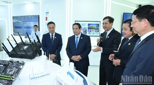 VNPT required to pioneer in researching, mastering core technologies