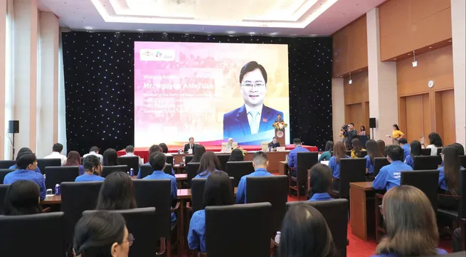 Vietnam’s first AIPA Roadshow promotes youth exchange