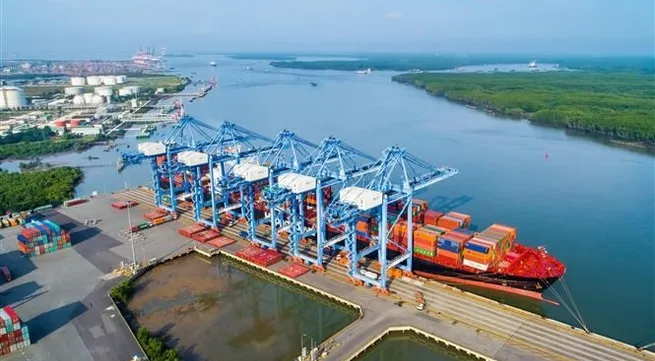 Vietnam accelerates industrial restructuring, targets major logistics hub