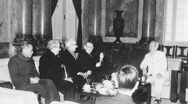 Viet Nam sets vision for modern, professional diplomatic service to 2045