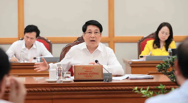 Politburo gives feedback on preparations for Party congresses of Ca Mau and Hung Yen