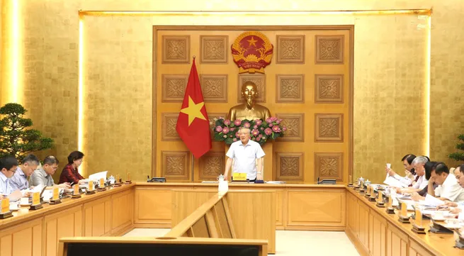 Government reviews delegation of power report before Politburo submission