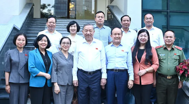 Party chief meets with voters in Ha Noi