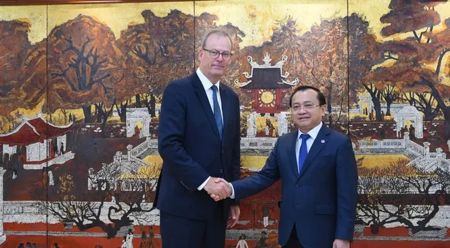 Viet Nam, UK deepen cooperation in finance, export credits