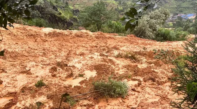 Flash flood, landslide danger warned for entire Tuyen Quang province