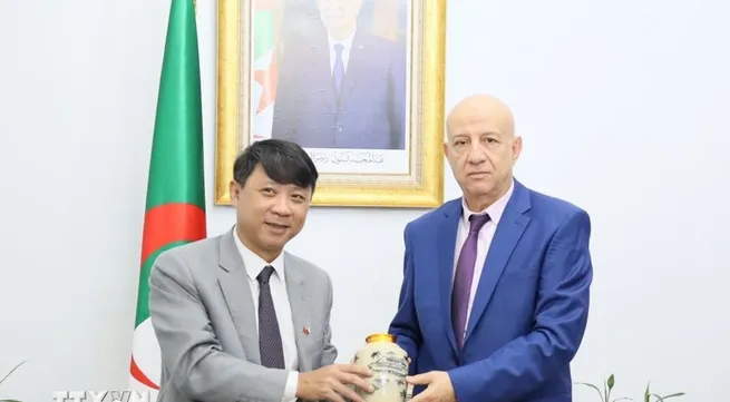 Vietnam, Algeria enhance Party-to-Party cooperation