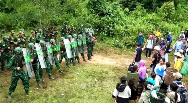 Viet Nam, Laos conduct joint border protection exercise