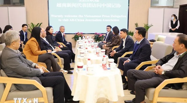 Vietnam, China press associations strengthen professional exchange, cooperation