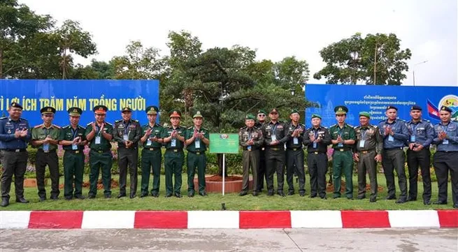 Young Vietnamese, Cambodian officers promote friendship exchange