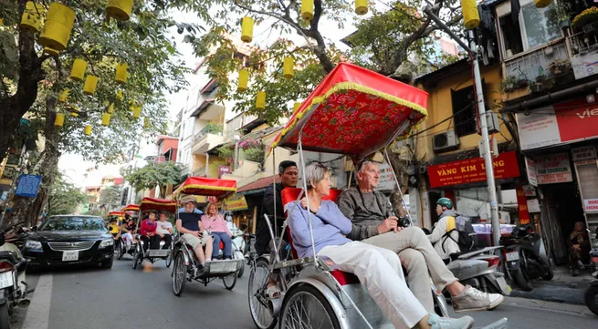 Hanoi posts strong 10-month tourism growth, rolls out plans to sustain momentum