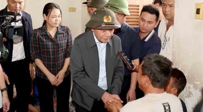 Senior Party official urges swift flood recovery, delivers aid to Khanh Hoa