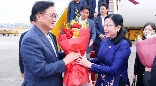 RoK’s top legislator arrives in Hanoi, starting official visit to Vietnam