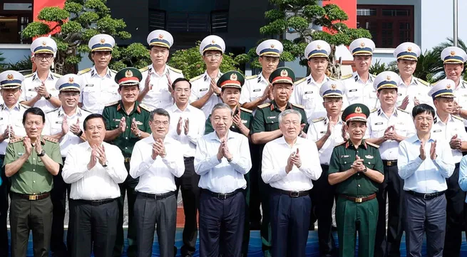 Party General Secretary visits Naval Region 5