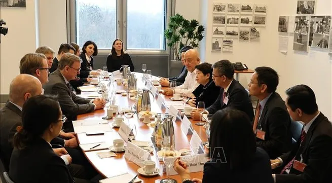 Communist Party of Vietnam enhances ties with Left Party of Germany