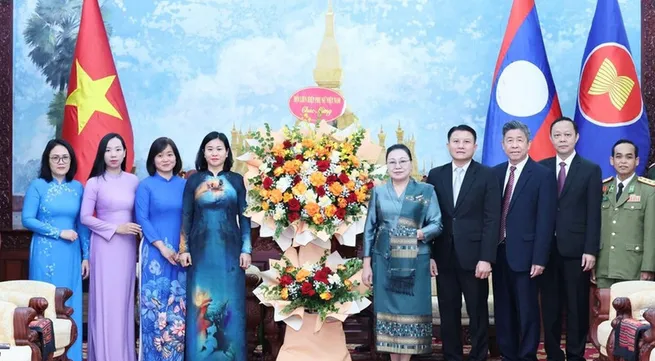 Viet Nam Women’s Union congratulates Laos on 50th National Day