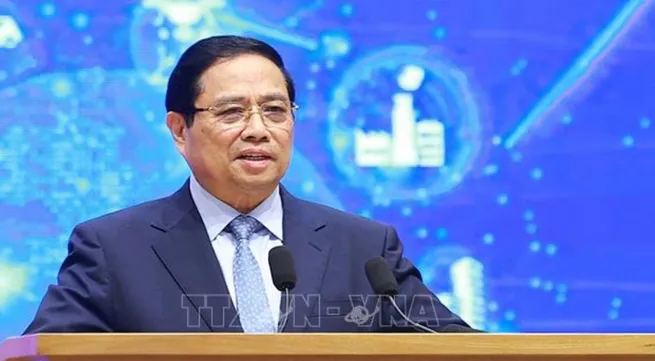 PM calls for drastic solutions to promote digital economy, society, citizens