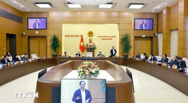 NA Standing Committee reviews report on public sentiment