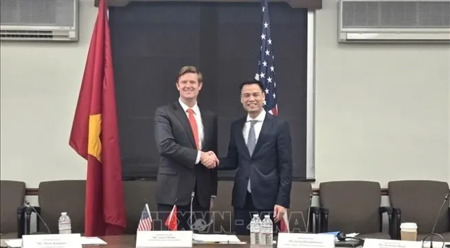 Viet Nam, US vow to boost political, security, defence ties at 14th dialogue